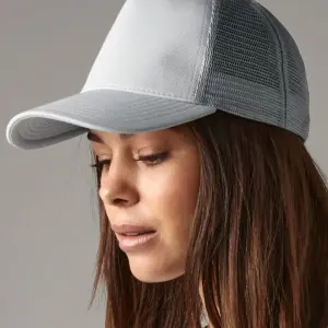 microknit snapback trucker