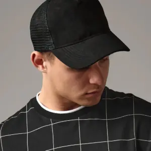 suede snapback trucker