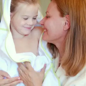 piped terry kids towel with hood 75×75