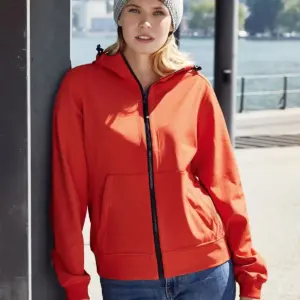 ladies’ hooded softshell jacket