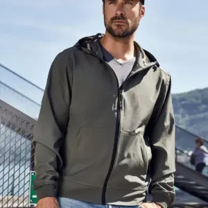 men’s hooded softshell jacket