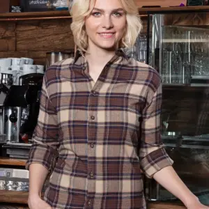 ladies’ checked blouse urban trend