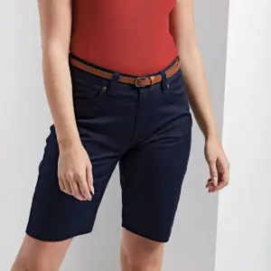 women’s performance chino shorts